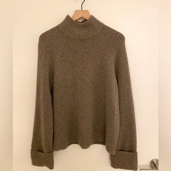 Reformation Garrett Cashmere Oversized Turtleneck Sweater- Oatmeal - Picture 5 of 8